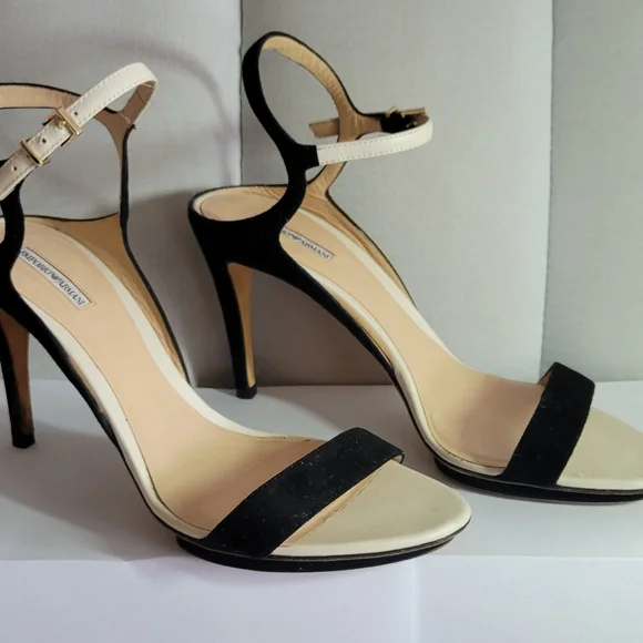 EMPORIO ARMANI Sued Elegant Women's Heels, Size 38 - Picture 4 of 9